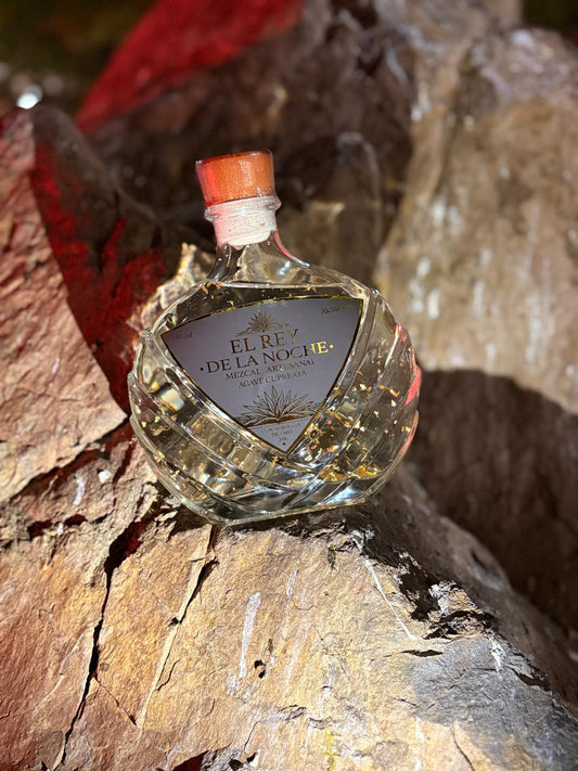 Mezcal Oro - Edición Especial con Hojuelas de Oro de 24k
