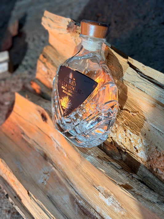 Mezcal El Rey de la Noche – Edición Plata con Hojuelas Comestibles
